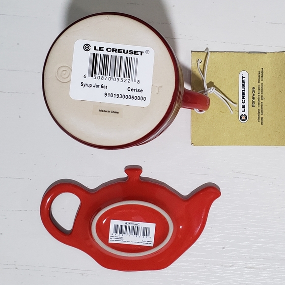 Cerise Maple Syrup Petite Jug & Tea Bag Holder / Spoon Rest Le Creuset NEW - Picture 4 of 5